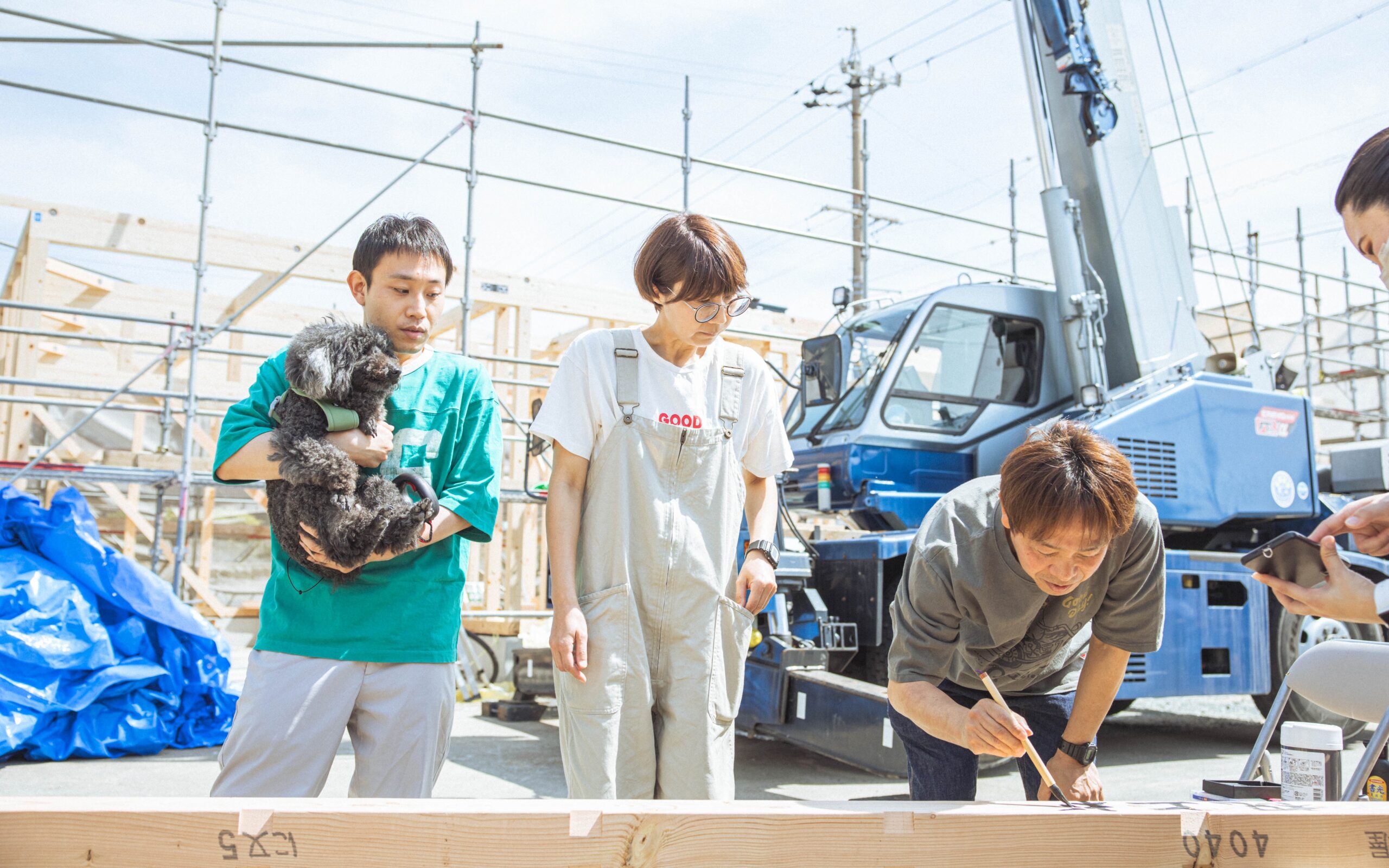 ご家族と愛犬で迎える、上棟の日